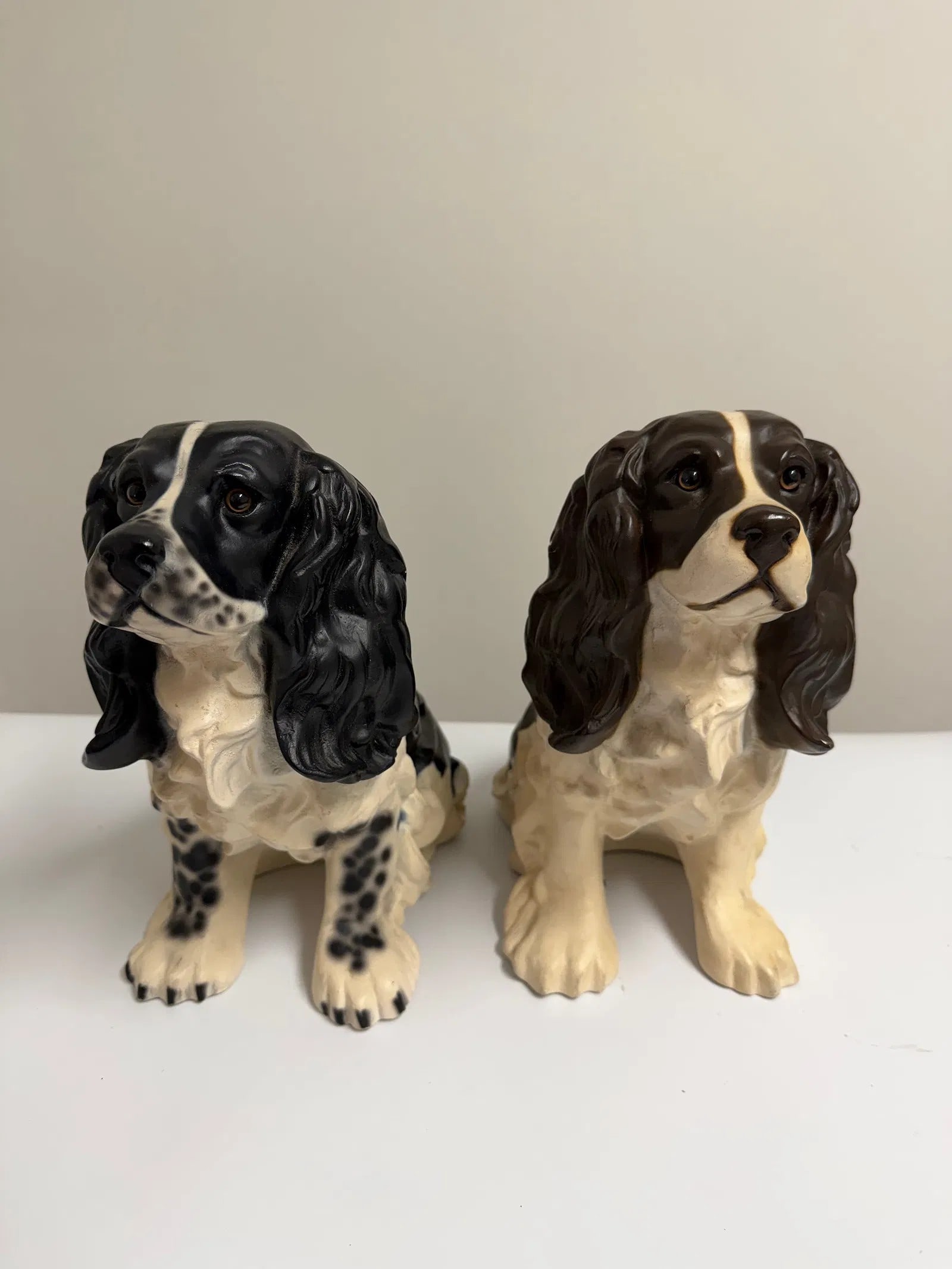 Pair of large porcelain spaniel dogs figurines (1 of 4)