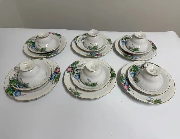 set of 6 porcelain Tea Set (6 plates/ 6 saucers/ 6 cups) (1 of 10)
