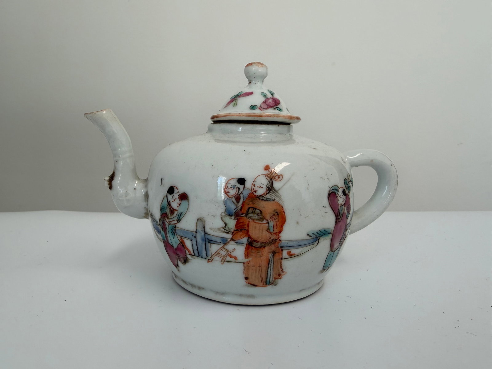 Chinese Enameled famille rose figures porcelain China teapot (1 of 7)