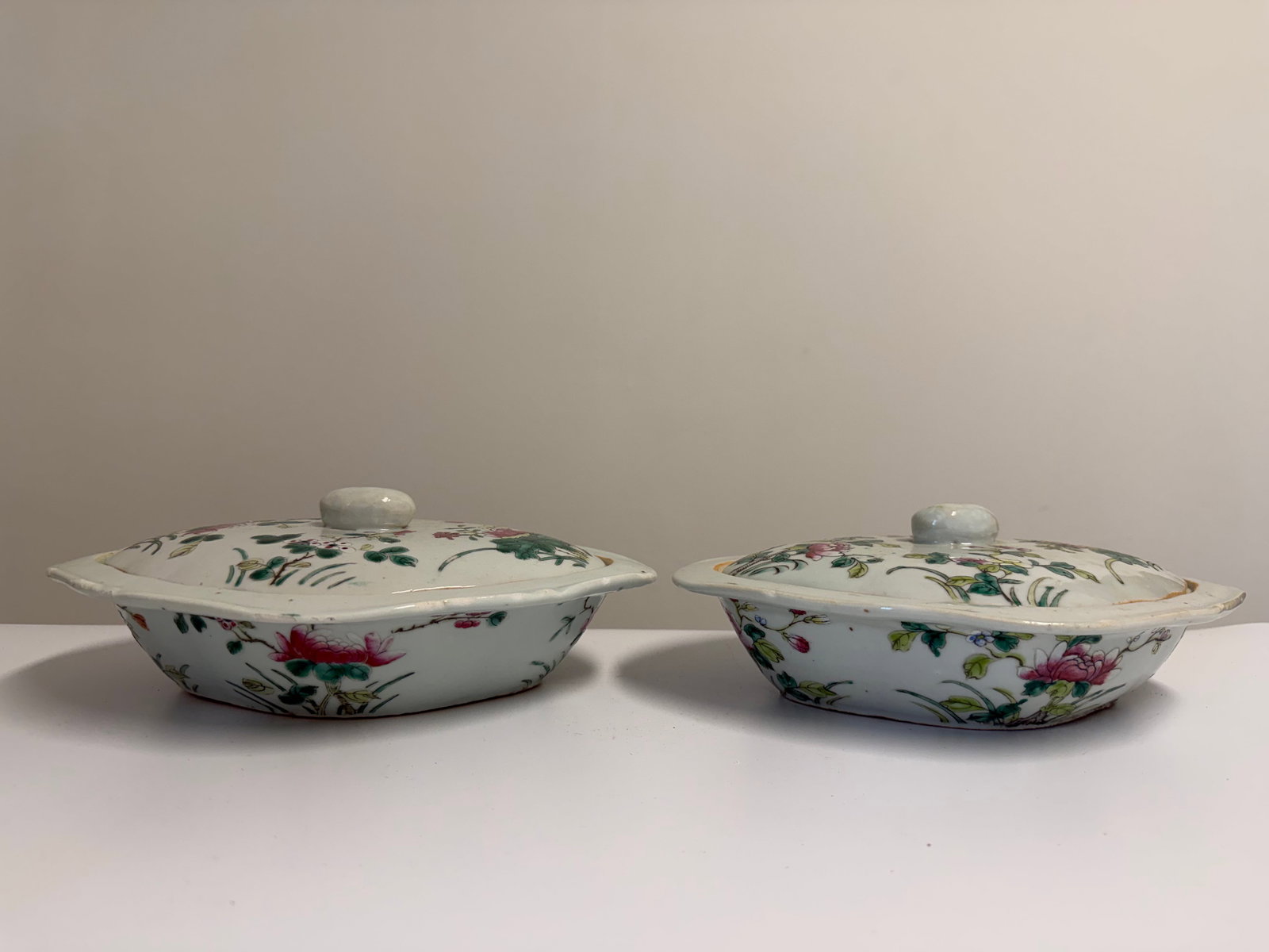 Pair of Chinese Enameled famille rose flowers porcelain lid pots (1 of 8)