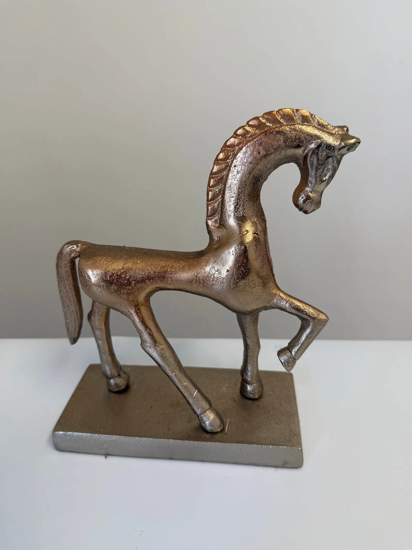 Vintage Copper Horse Sculpture: Dimension: 7.5 inch / 19 cm , please note Due to manual measurement, dimensions may vary. Condition: Good used condition, please note buyers are obligated to come to the site to inspect the condition