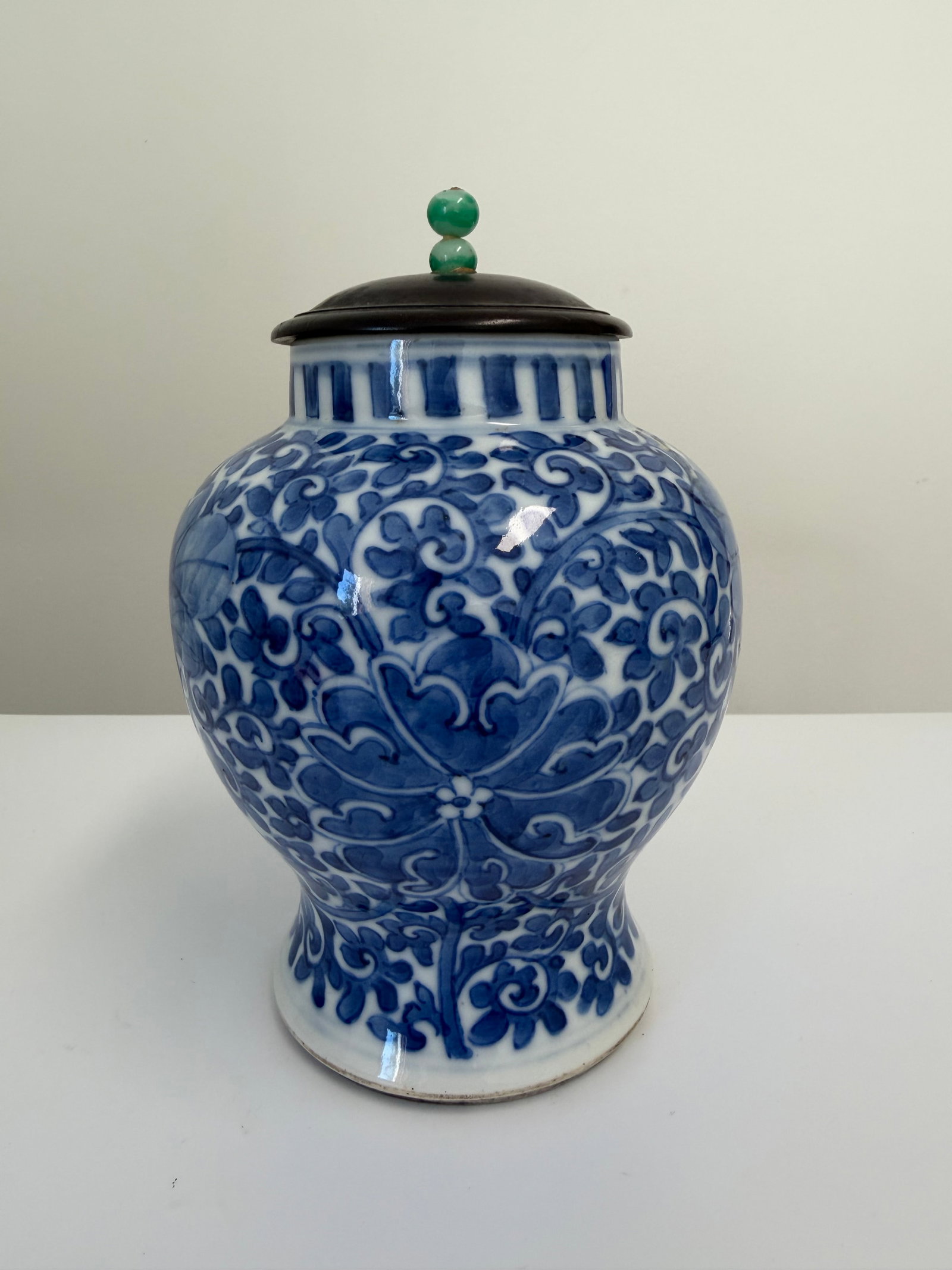 Chinese blue and white lotus porcelain China jar wooden lid: Dimension: with lid 8 inch, please note Due to manual measurement, dimensions may vary. Condition: Good used condition, please note buyers are obligated to come to the site to inspect the condition an