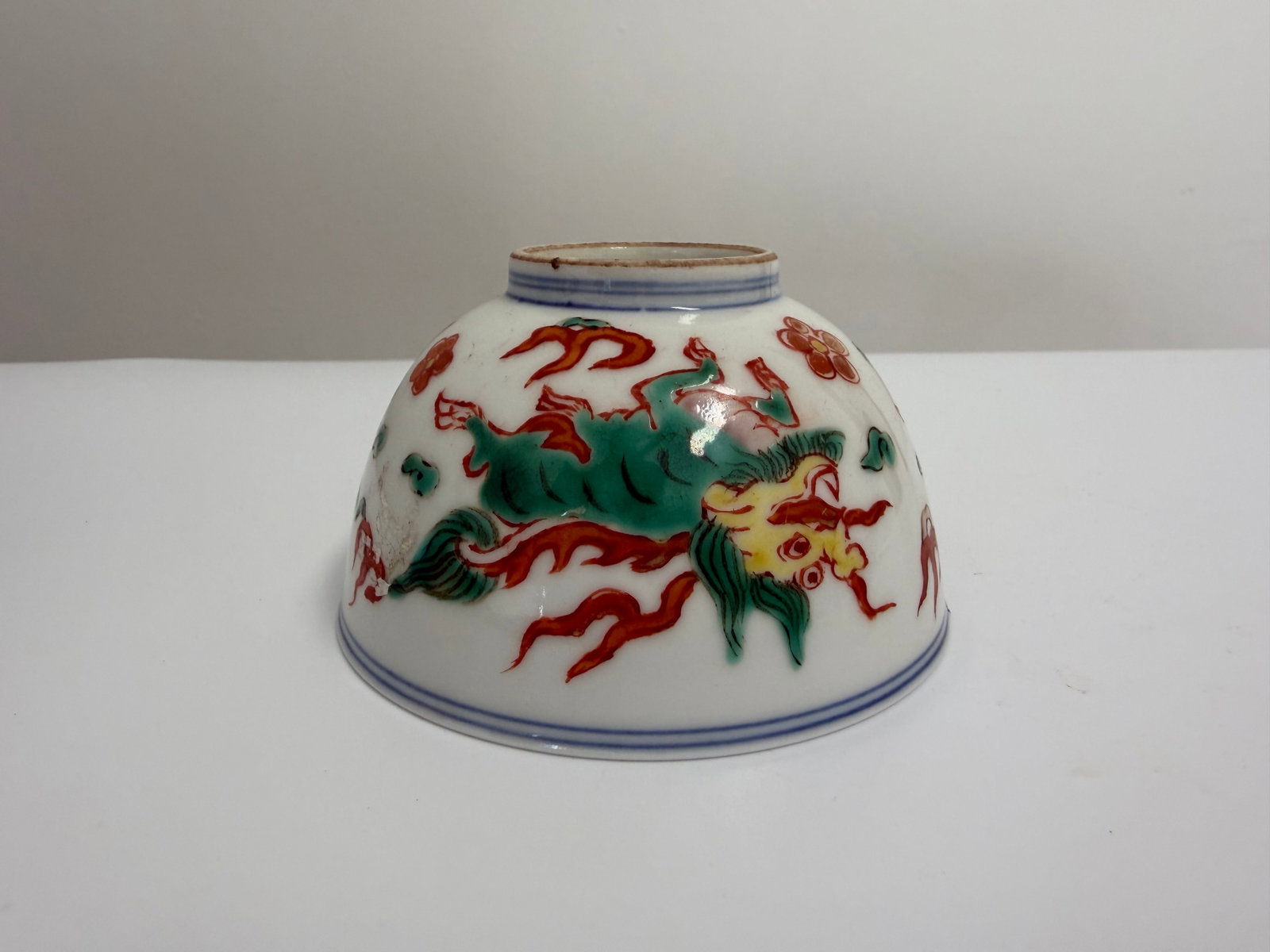 Chinese Antique Enameled famille rose Kirin bowl blue and white mark: Dimension: 3.5 inch, please note Due to manual measurement, dimensions may vary. Condition: Good used condition, please note buyers are obligated to come to the site to inspect the condition and detai