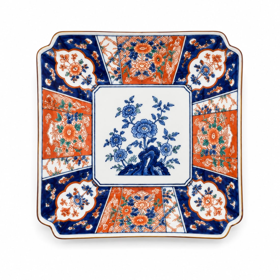 Japanese Imari Style square Plate: Dimension: 8.5 inch, please note Due to manual measurement, dimensions may vary. Condition: Good used condition, please note buyers are obligated to come to the site to inspect the condition and