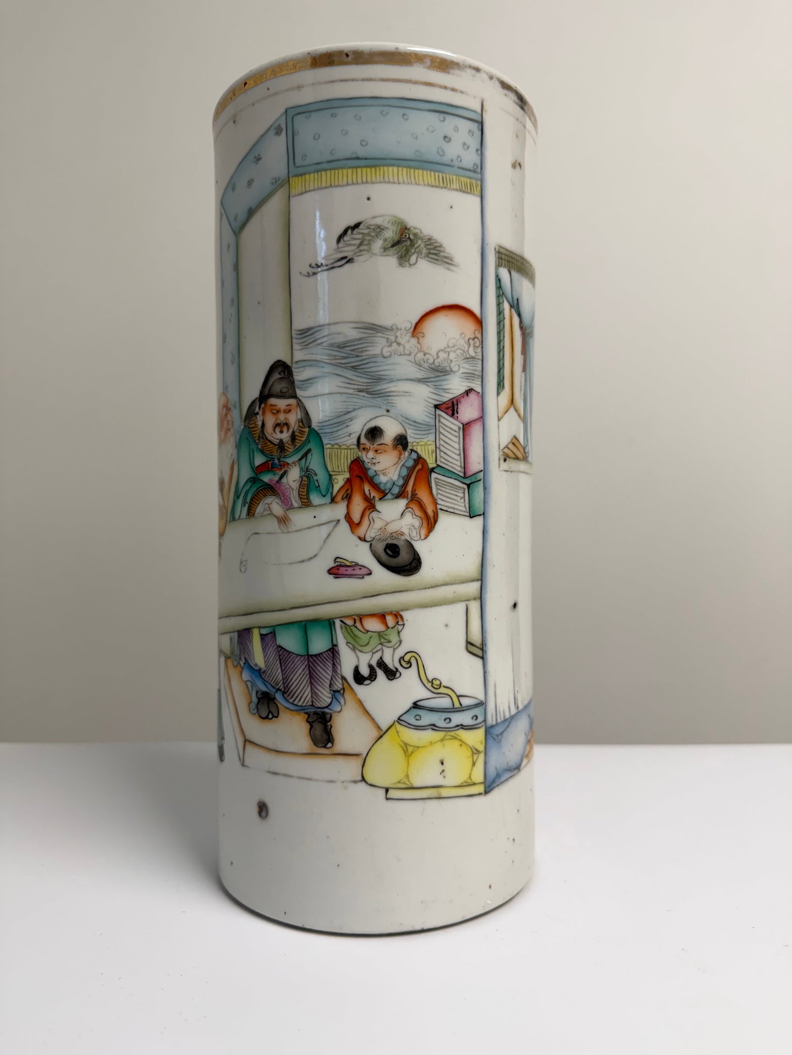 Chinese Enameled famille rose figures porcelain China hat stand mark: Dimension: 11.2 inch, please note Due to manual measurement, dimensions may vary. Condition: Good used condition, please note buyers are obligated to come to the site to inspect the condition and