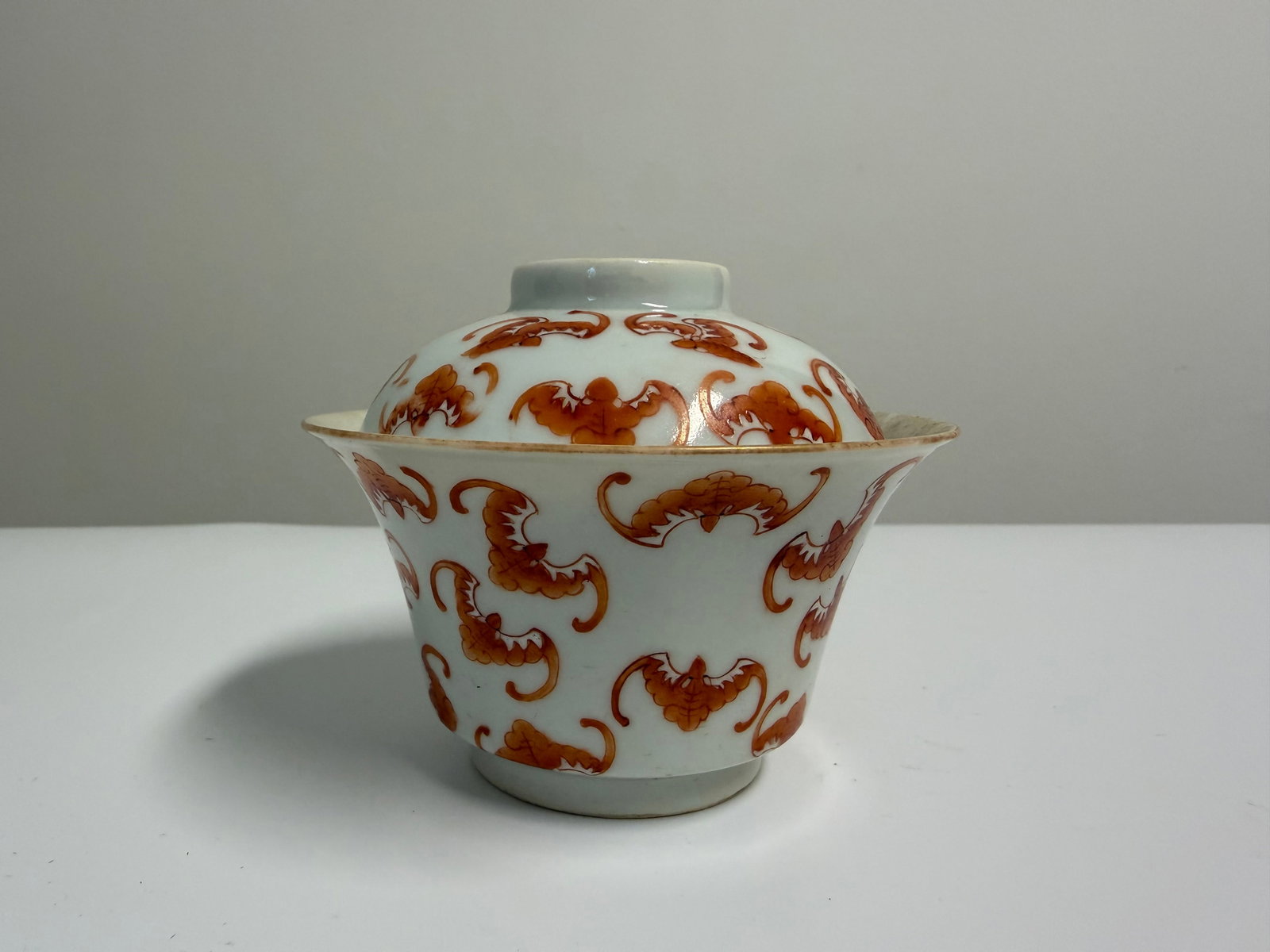 Chinese Enameled famille rose red bats porcelain China tea lid bowl: Dimension: 3.8 inch, please note Due to manual measurement, dimensions may vary. Condition: Good used condition, please note buyers are obligated to come to the site to inspect the condition and