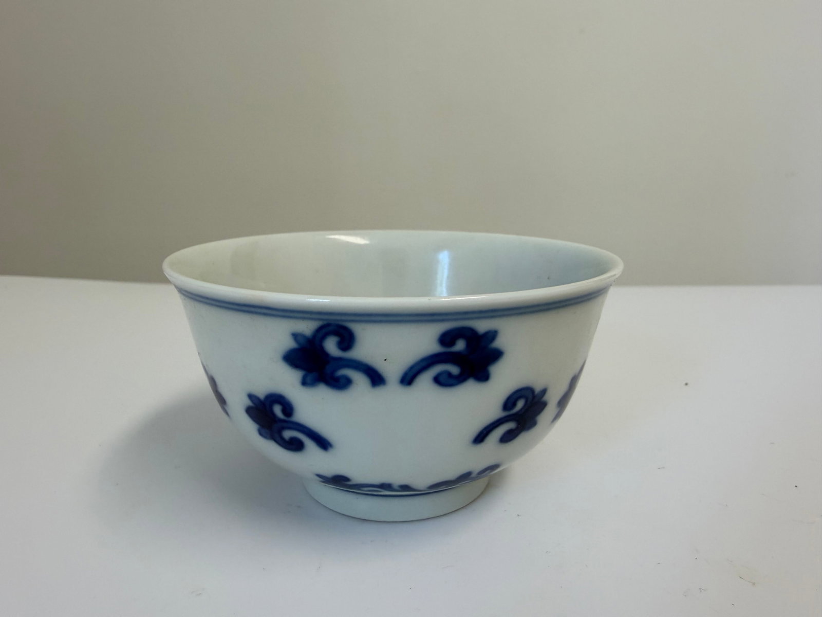 Chinese blue and white pattern porcelain China tea bowl mark: Dimension: 3.3 inch, please note Due to manual measurement, dimensions may vary. Condition: Good used condition, please note buyers are obligated to come to the site to inspect the condition and