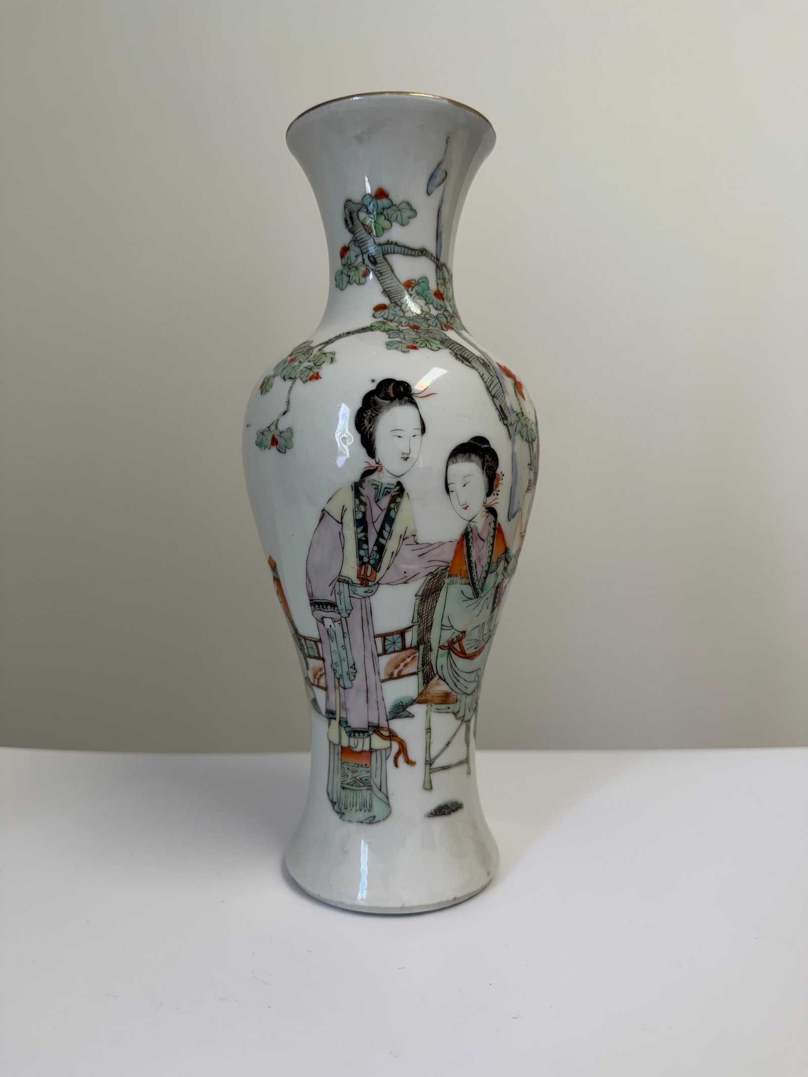 Chinese Enameled famille rose 2 Ladies porcelain China vase: Dimension: 9.5 inch, please note Due to manual measurement, dimensions may vary. Condition: Good used condition, please note buyers are obligated to come to the site to inspect the condition and