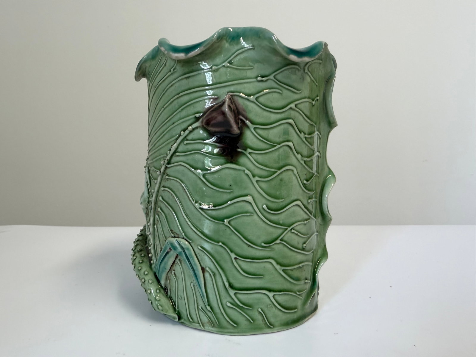 Chinese Enameled famille rose carved porcelain China vases mark: Dimension: 4.5 inch, please note Due to manual measurement, dimensions may vary. Condition: Good used condition, please note buyers are obligated to come to the site to inspect the condition and detai