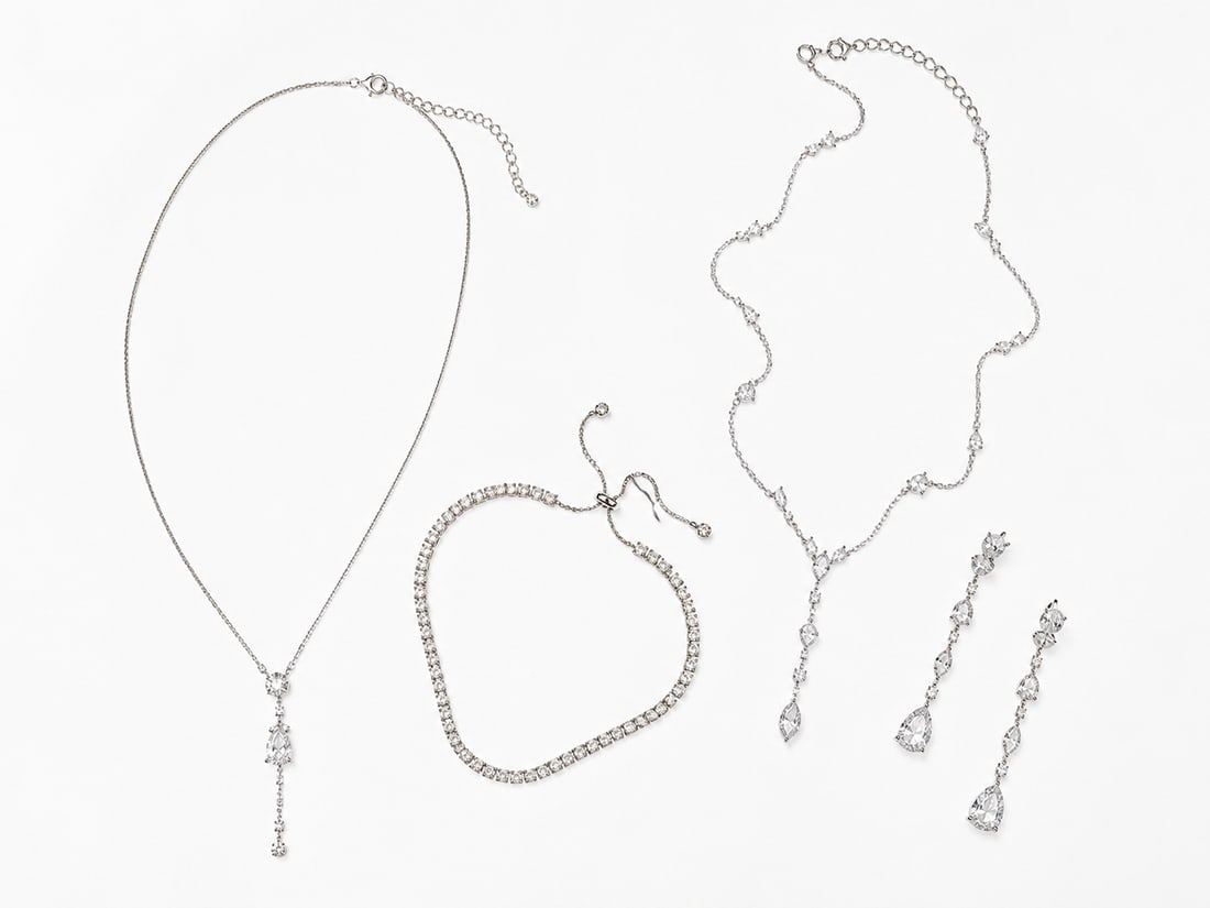 Set of VINTAGE COSTUME NECKLACES 78# (1 of 1)