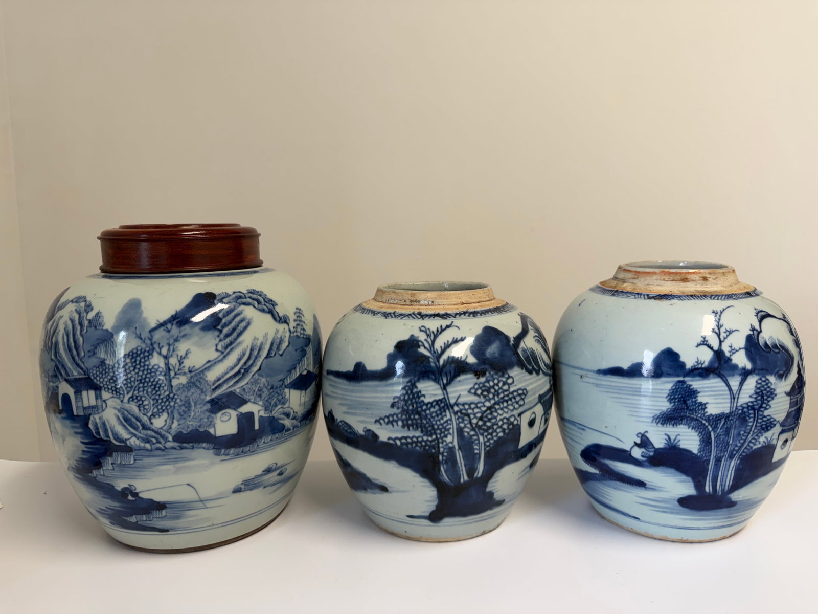 Set of 3 Chinese blue and white landscape porcelain China jars (1 of 16)