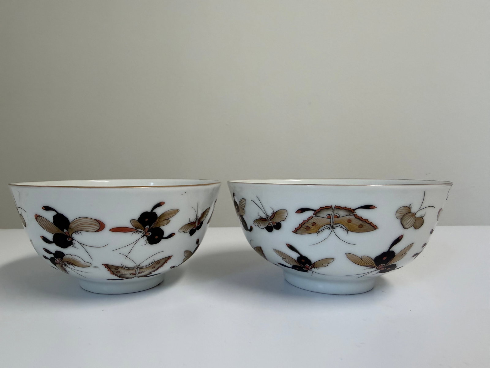 Pair of Chinese Enameled famille rose Butterfly porcelain China bowls: Dimension: 4.5 inch, please note Due to manual measurement, dimensions may vary. , please note buyers are obligated to come to the site to inspect the condition and details of the item. condition
