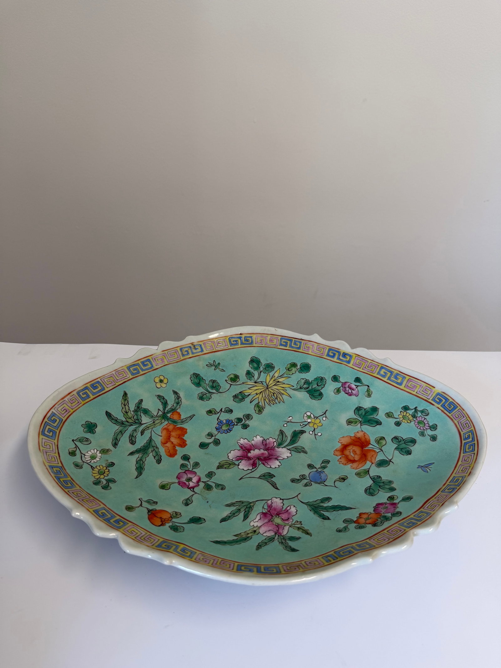 Large Chinese Enameled famille rose flowers porcelain China foot plate mark (1 of 8)