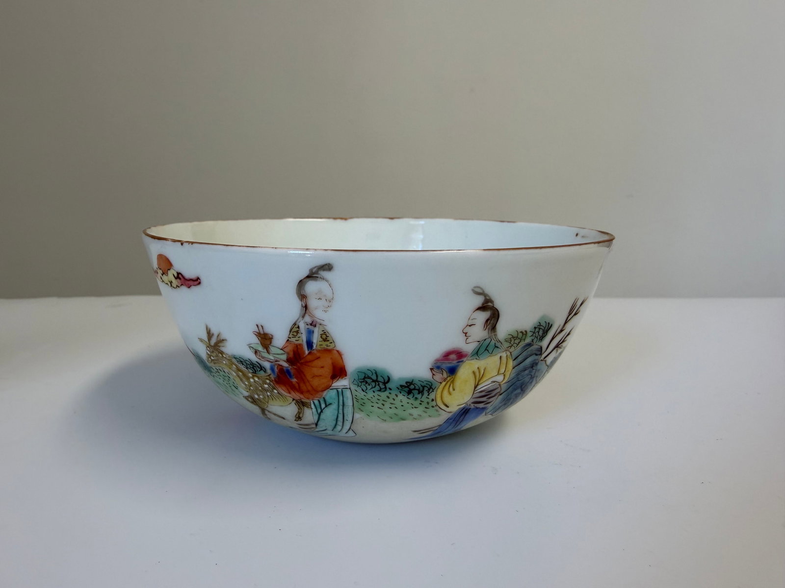 Chinese Enameled famille rose women scene porcelain China bowl: Dimension: 4.7 inch, please note Due to manual measurement, dimensions may vary. , please note buyers are obligated to come to the site to inspect the condition and details of the item. condition repo