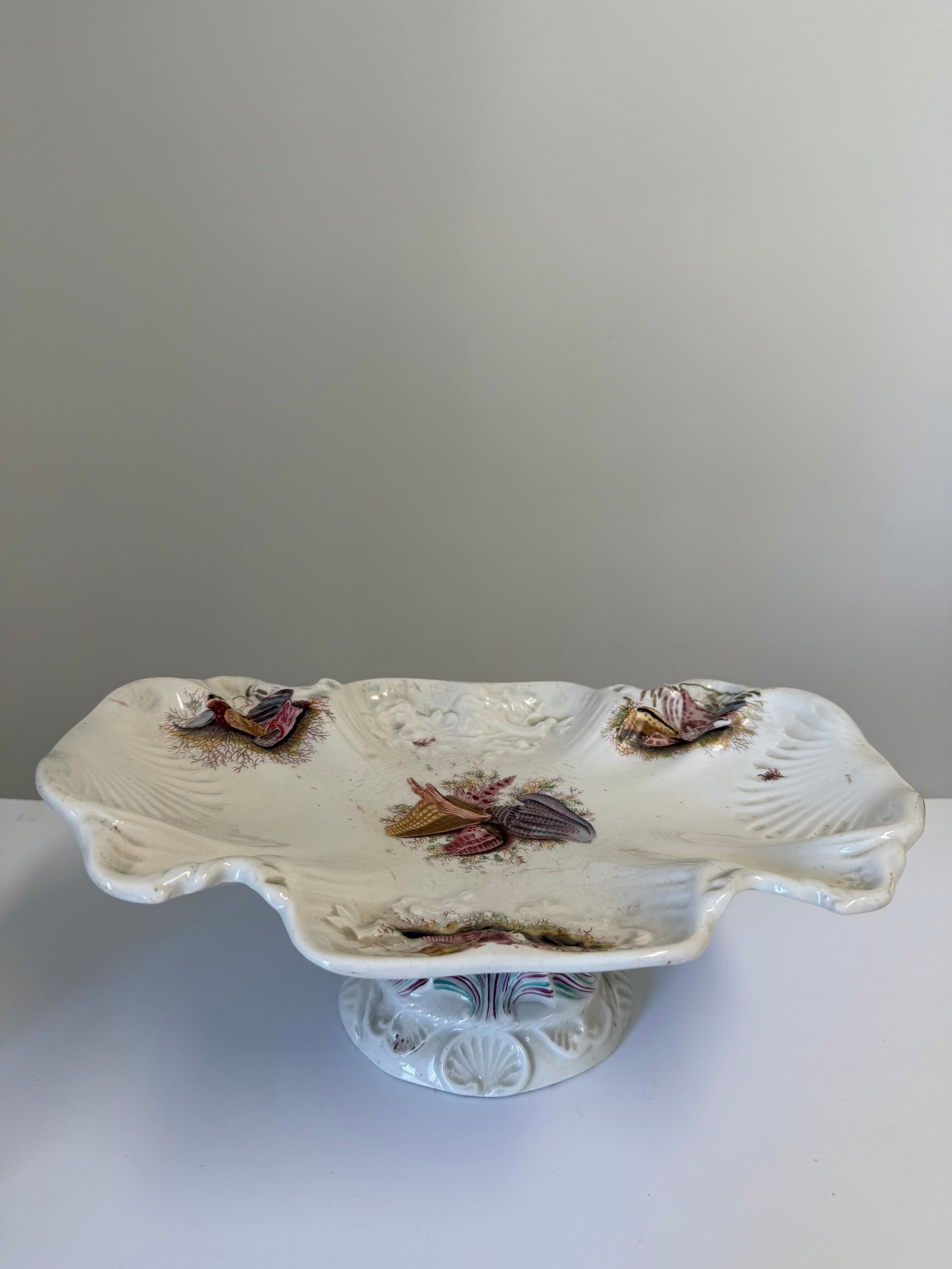 Vintage Enameled famille rose porcelain China fuit bowl: Dimension: 11.5 inch, please note Due to manual measurement, dimensions may vary. , please note buyers are obligated to come to the site to inspect the condition and details of the item. condition rep
