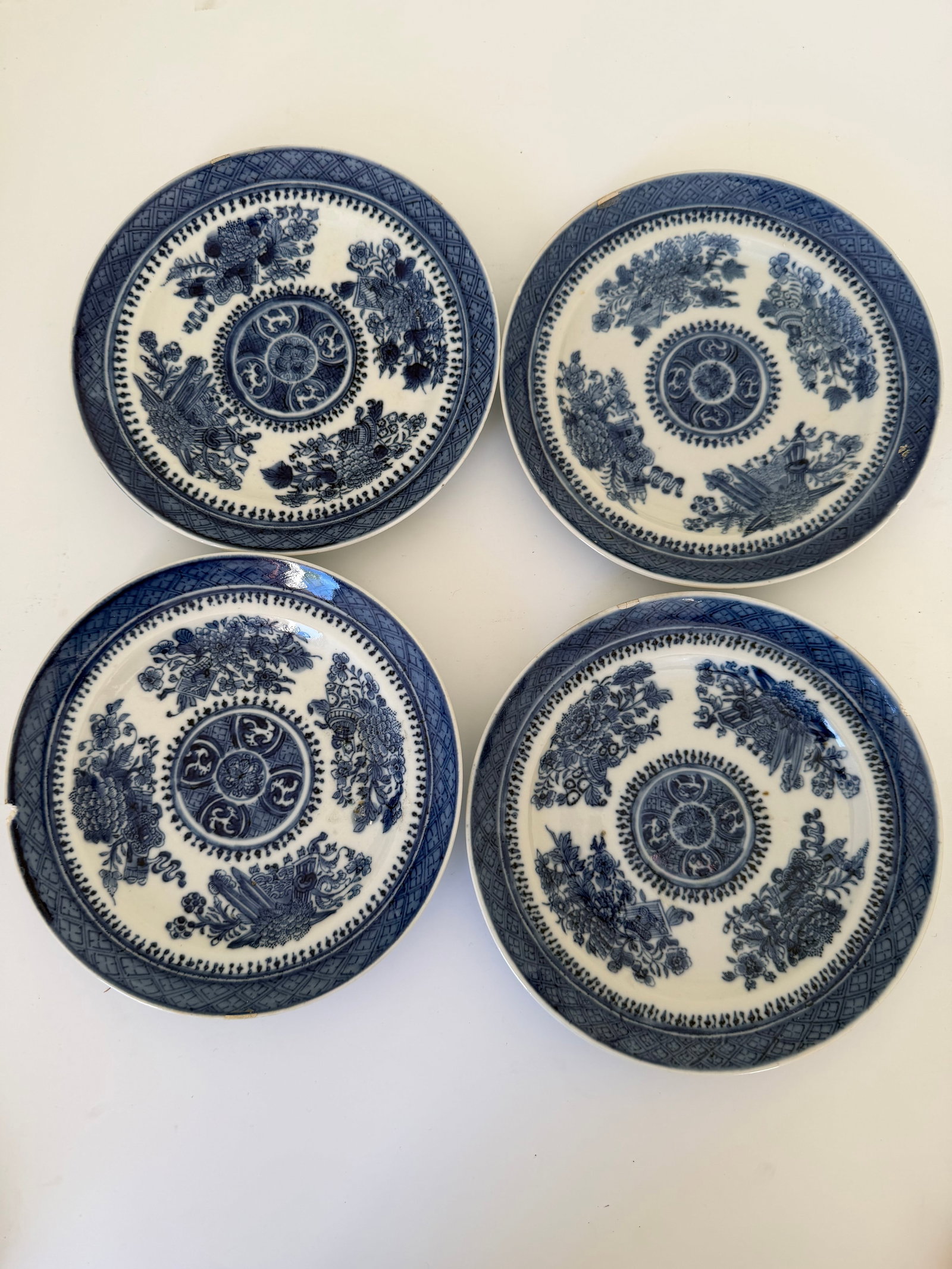 Set of 4 Chinese export blue and white badge porcelain China plates: Dimension: 6.2 inch, please note Due to manual measurement, dimensions may vary. , please note buyers are obligated to come to the site to inspect the condition and details of the item. condition