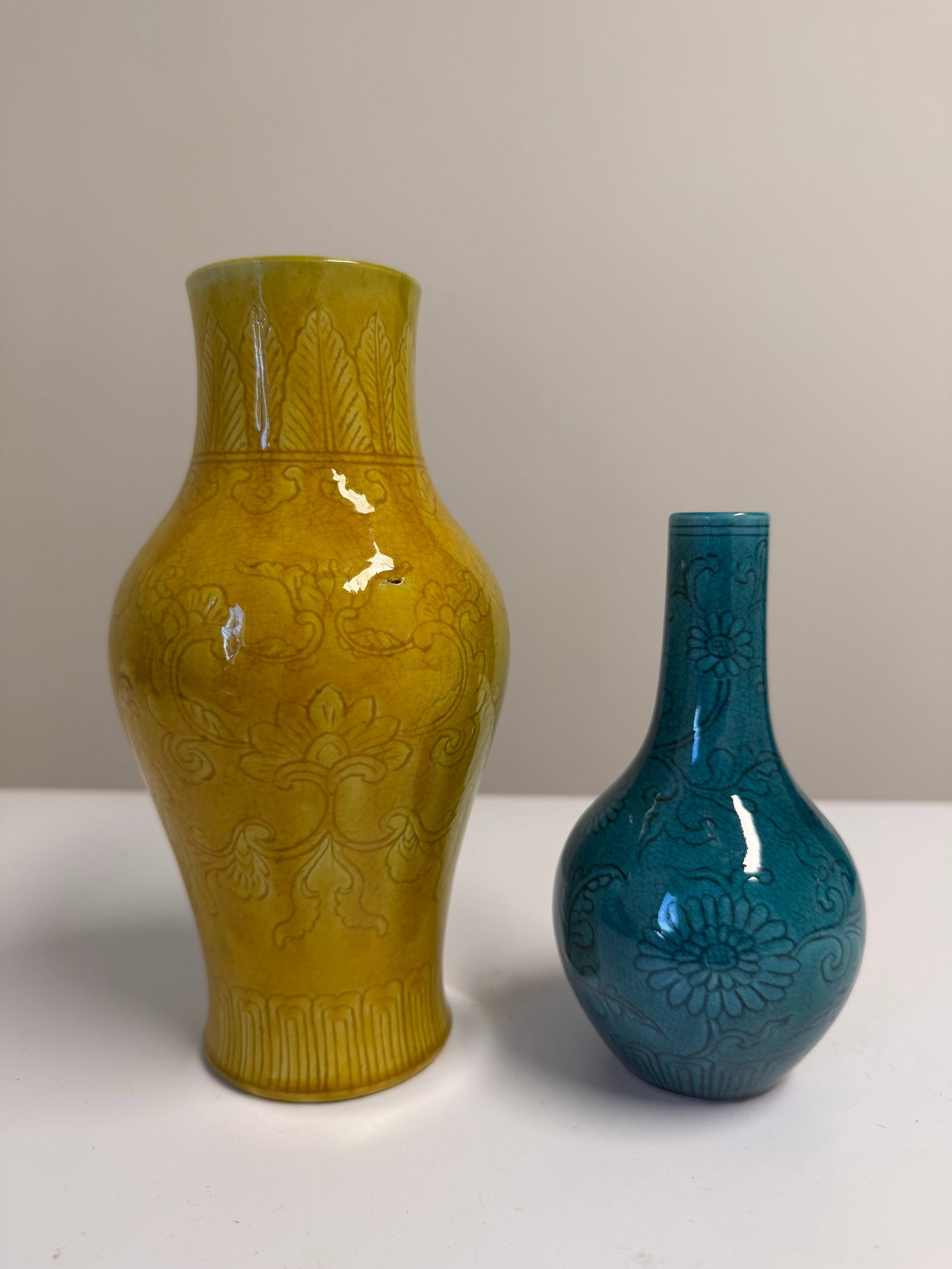 Set of 2 yellow and green glazed porcelain China vases (1 of 9)
