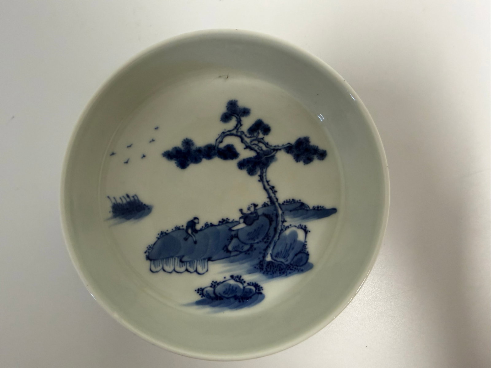 Chinese blue and white landscape plate with mark: Dimension: 4.75 inches. , please note Due to manual measurement, dimensions may vary. Condition: Good used condition, please note buyers are obligated to come to the site to inspect the condition and 