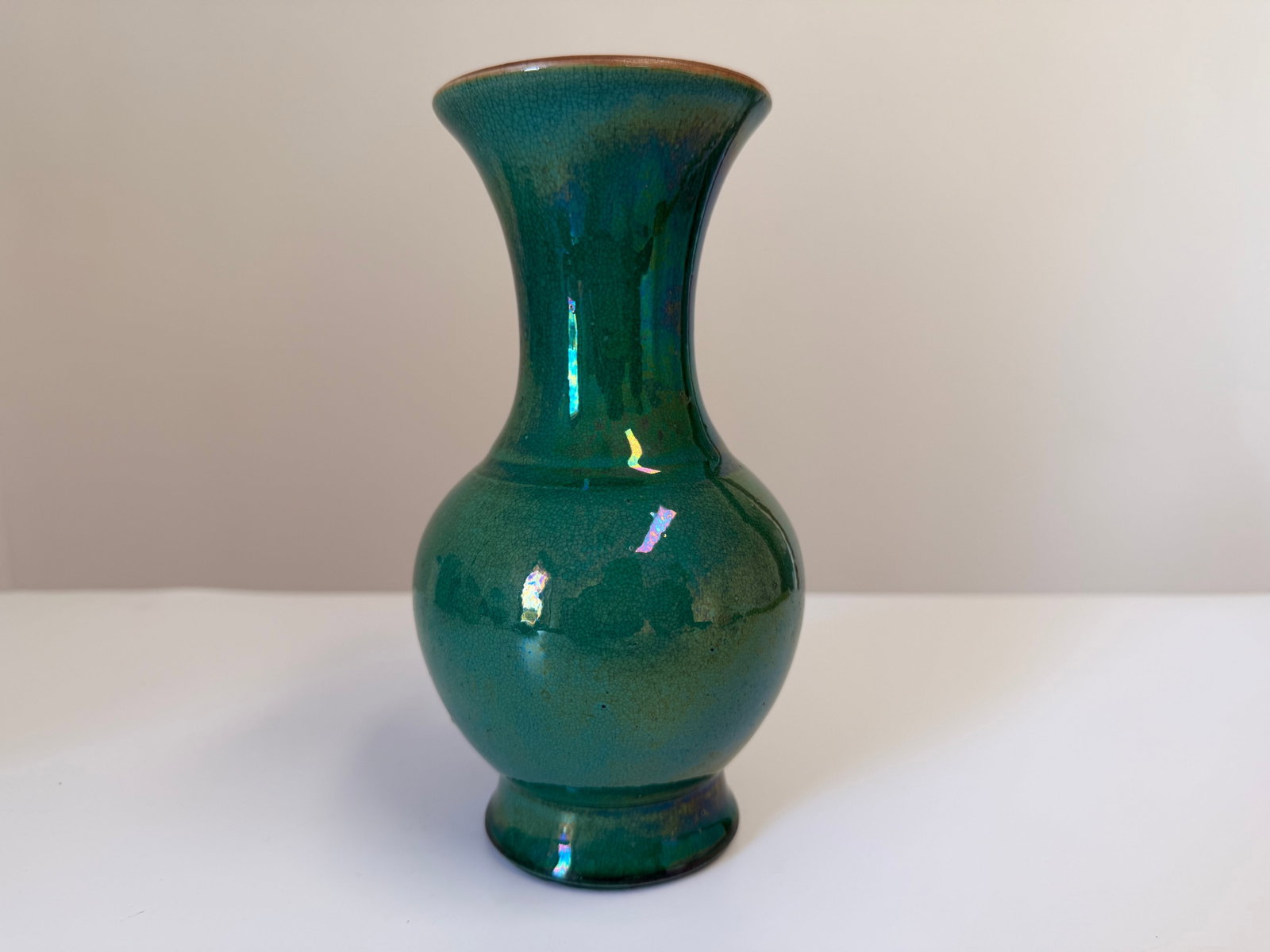 Chinese ice crack green glazed porcelain China vase (1 of 5)