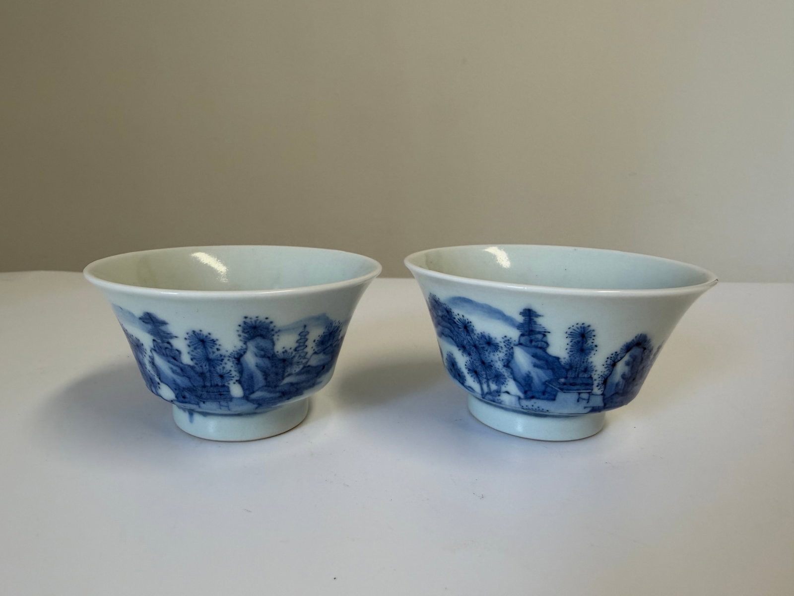 Pair of Chinese blue and white landscape cups with mark (1 of 6)