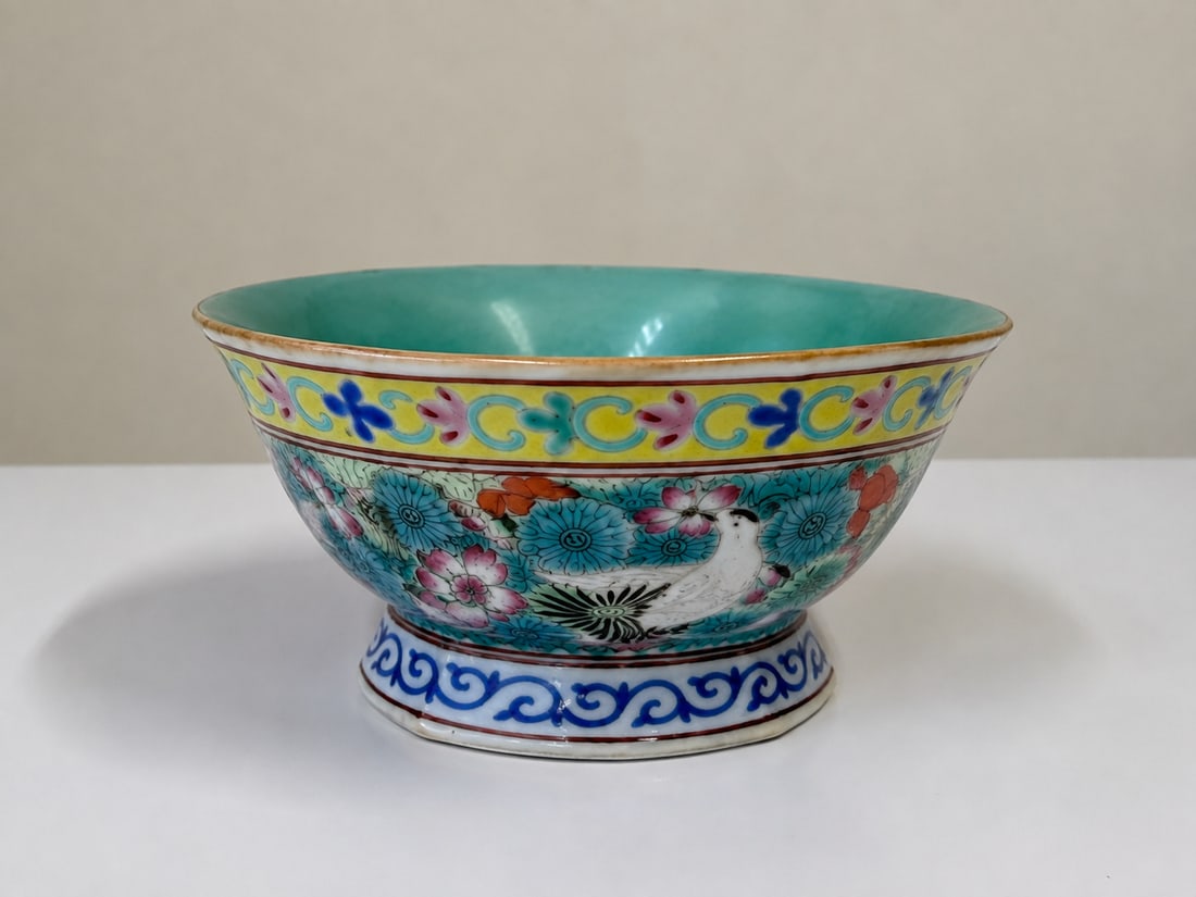 Chinese enamel famille rose porcelain bowl: Dimension: 6.5 inches , please note Due to manual measurement, dimensions may vary. Condition: Good used condition, please note buyers are obligated to come to the site to inspect the condition and