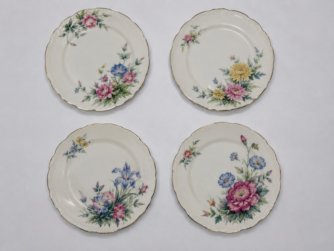 Set of 4 Japanese flowers porcelain plates: Dimension: 7.9 inches , please note Due to manual measurement, dimensions may vary. Condition: Good used condition, please note buyers are obligated to come to the site to inspect the condition and de