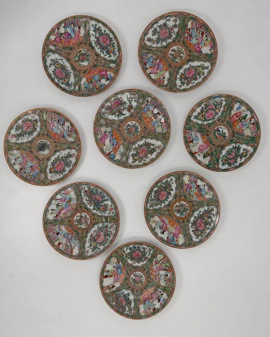 Set of 8 Chinese export famille rose saucers: Dimension: 5.2 inches , please note Due to manual measurement, dimensions may vary. Condition: Good used condition, please note buyers are obligated to come to the site to inspect the condition and de