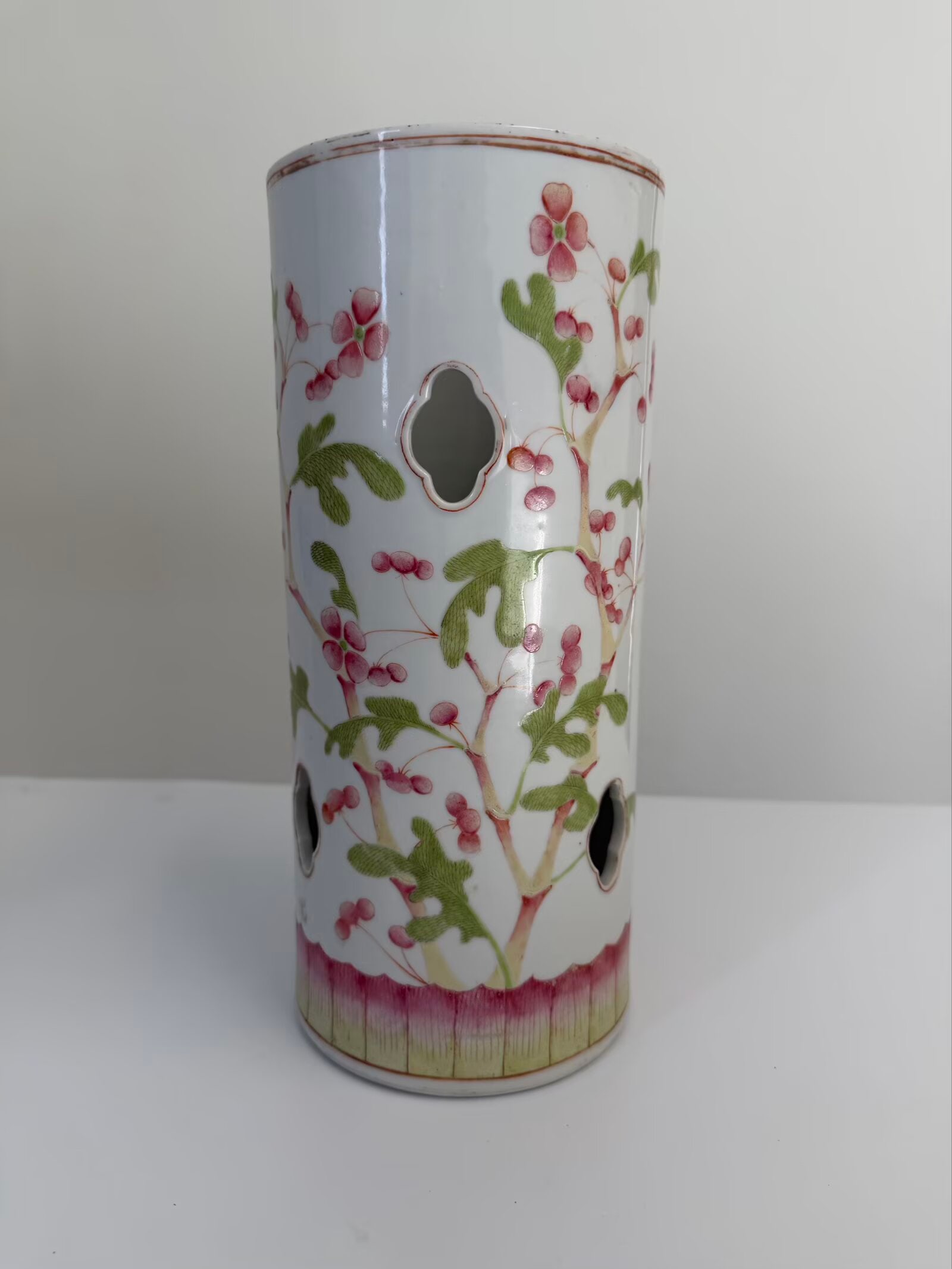 Chinese enamel famille rose flowers porcelain vase China hat stand: Dimension: 11.1 inches , please note Due to manual measurement, dimensions may vary. Condition: Good used condition, please note buyers are obligated to come to the site to inspect the condition and d