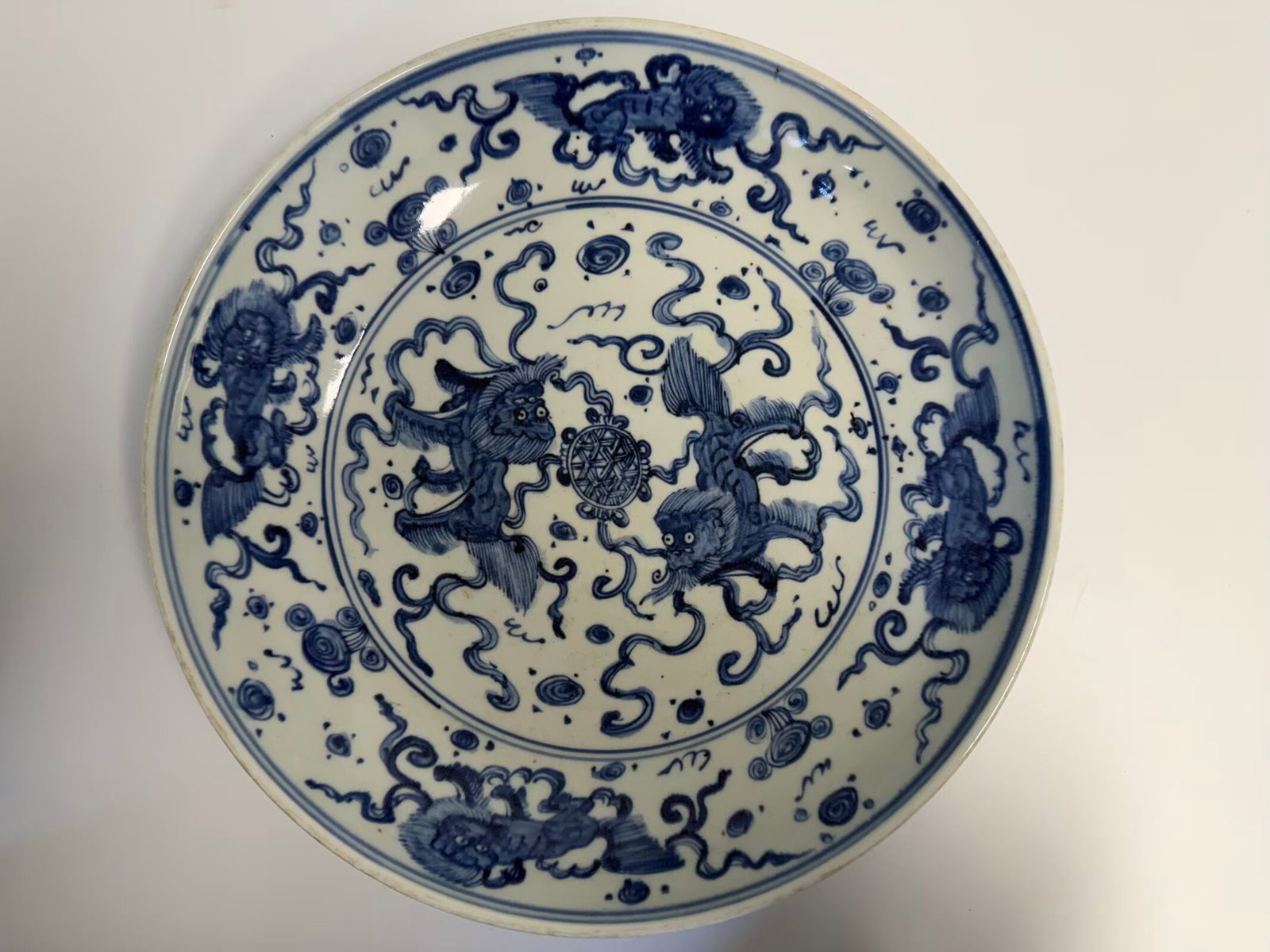 Large Chinese blue and white lions porcelain charger: Dimension: 13.7 inches , please note Due to manual measurement, dimensions may vary. Condition: Good used condition, please note buyers are obligated to come to the site to inspect the condition and