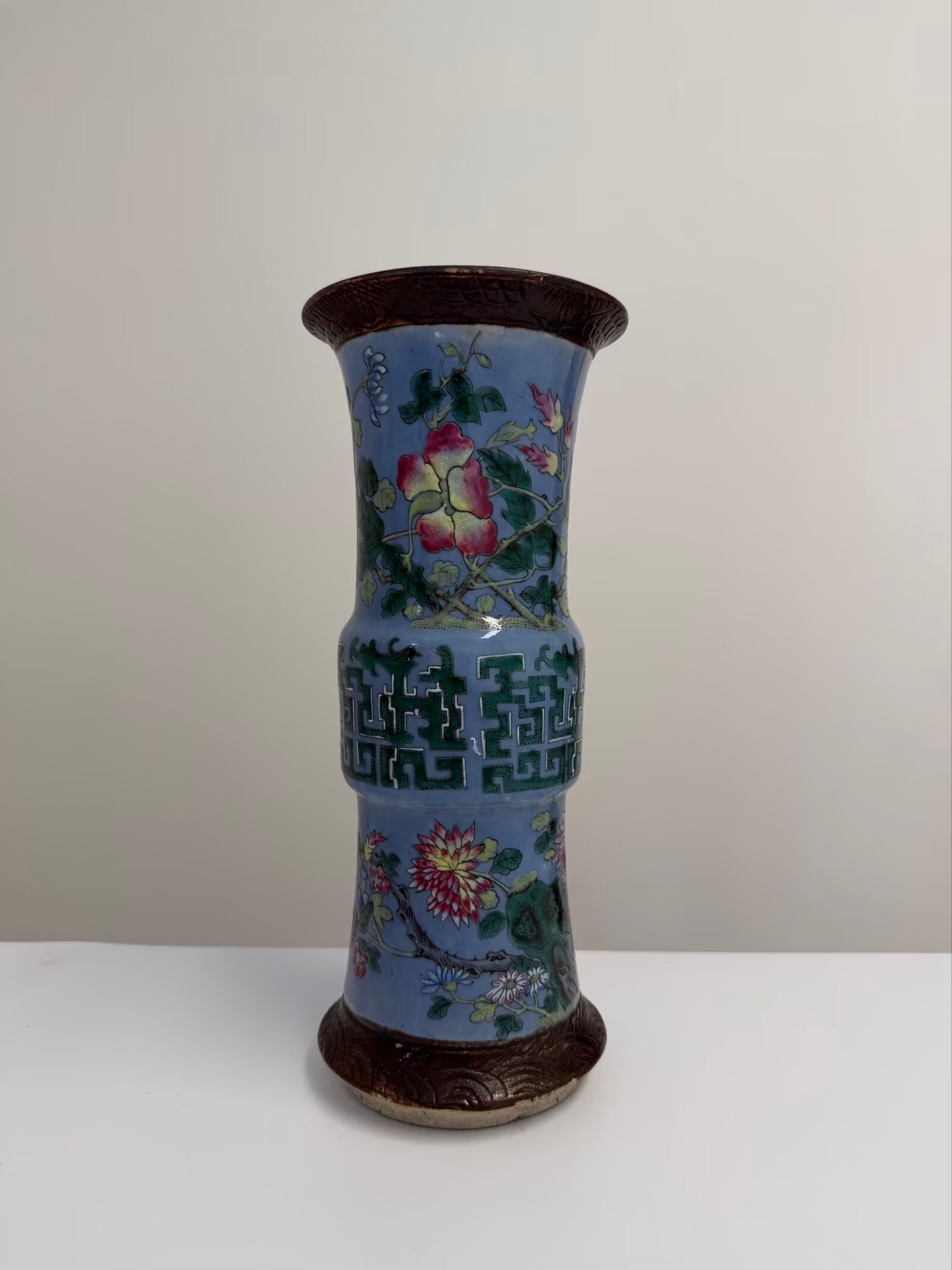 Chinese blue glazed famille rose porcelain vase mark: Dimension: 11.6 inches , please note Due to manual measurement, dimensions may vary. Condition: Good used condition, please note buyers are obligated to come to the site to inspect the condition and