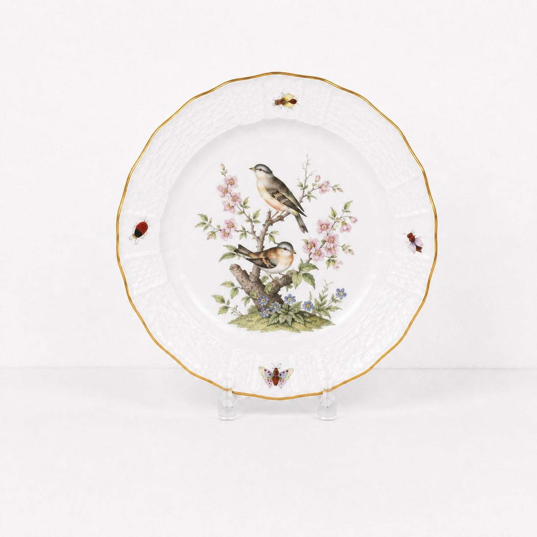 Bird and Insect Porcelain Plate DE-C: Dimension: 7.9 inches , please note Due to manual measurement, dimensions may vary. Condition: Good used condition, please note buyers are obligated to come to the site to inspect the condition and de