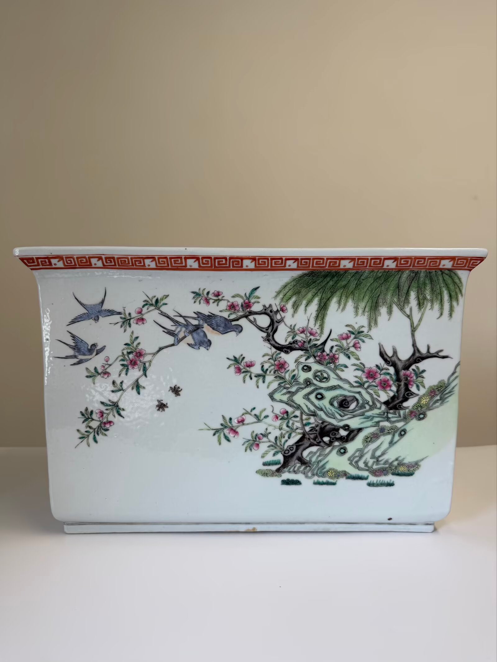 Large Chinese enamel famille rose garden porcelain flowerpot red mark: Dimension: 15.5x9x10 inches , please note Due to manual measurement, dimensions may vary. Condition: Good used condition, please note buyers are obligated to come to the site to inspect the condition