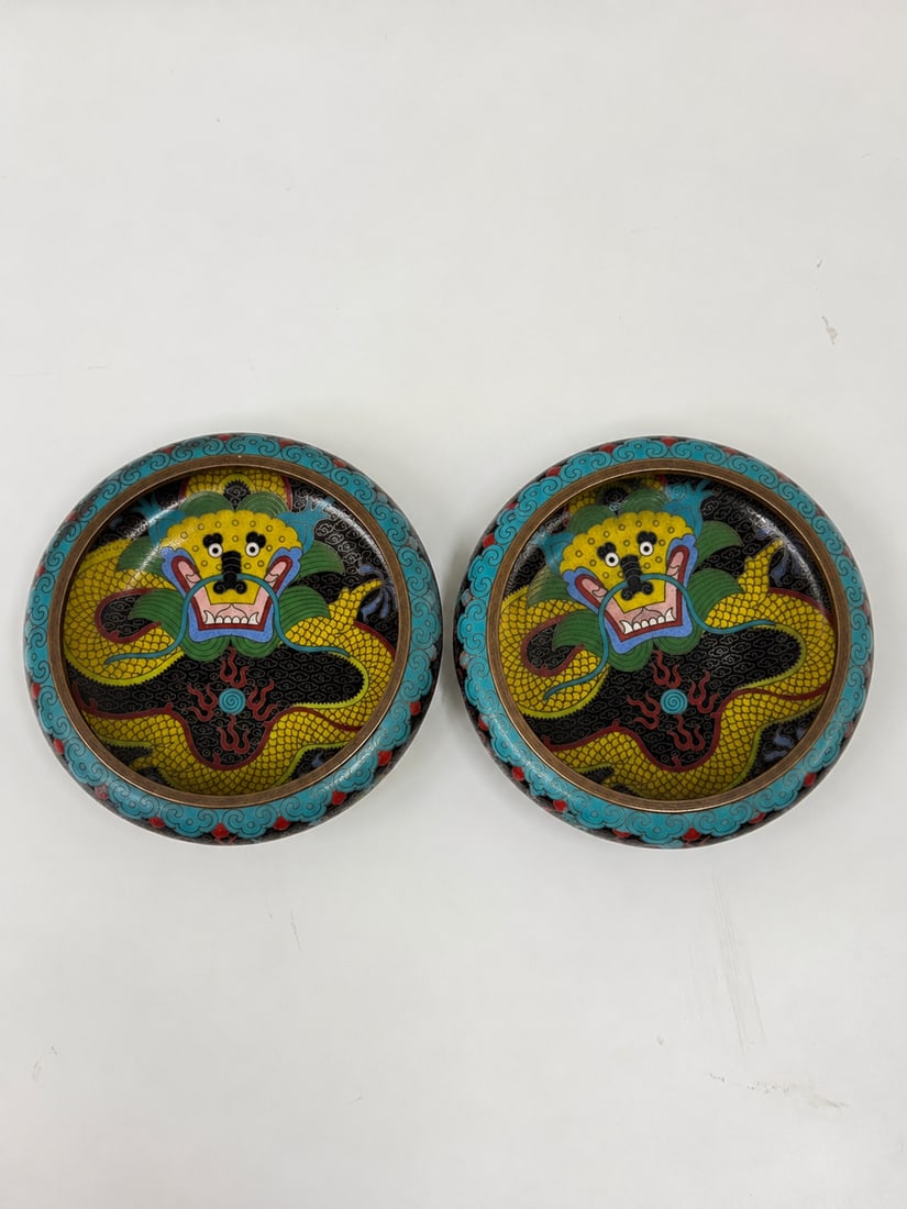 Pair of Cloisonn dragon bowls: Dimension: 5 inches , please note Due to manual measurement, dimensions may vary. Condition: Good used condition, please note buyers are obligated to come to the site to inspect the condition and deta