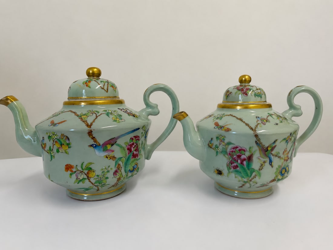 Pair of green glazed gilded famille rose porcelain teapots (1 of 4)