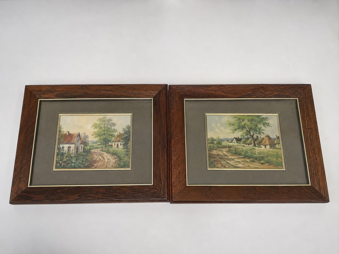 2 Framed oil paintings: Dimension: 18 inch , please note Due to manual measurement, dimensions may vary. Condition: Good used condition, please note buyers are obligated to come to the site to inspect the condition and detai