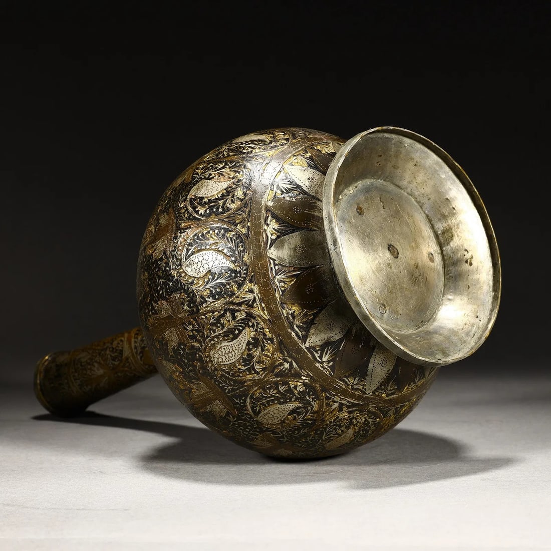 Ancient copper and silver flask - 7