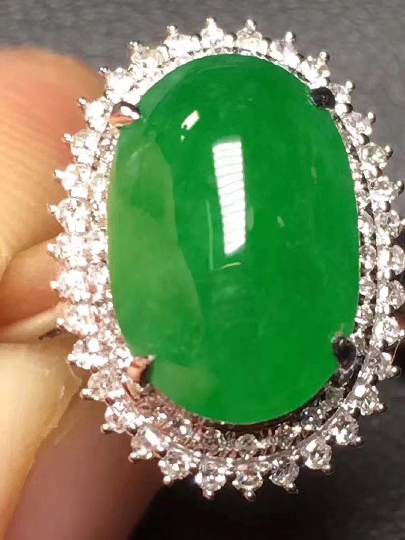 JADEITE RING - 2