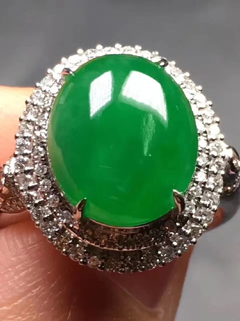 JADEITE RING - 2