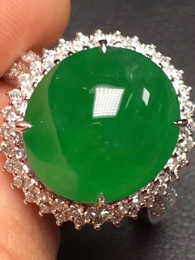 JADEITE RING - 2