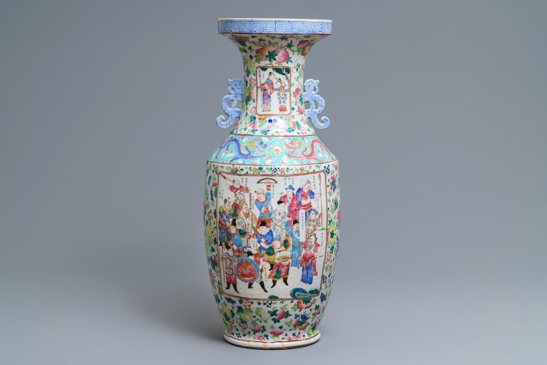 A Chinese famille rose 'Wu Shuang Pu' vase, 19th C.: A Chinese famille rose 'Wu Shuang Pu' vase, 19th C. ----- H.: 61,5 cm