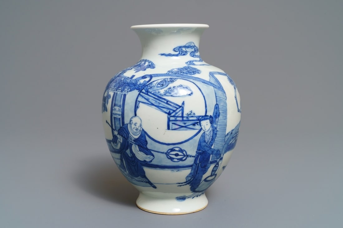A Chinese blue and white 'Romance of the Western Chamber' vase, 19th C.: A Chinese blue and white 'Romance of the Western Chamber' vase, 19th C. ----- H.: 19,5 cm