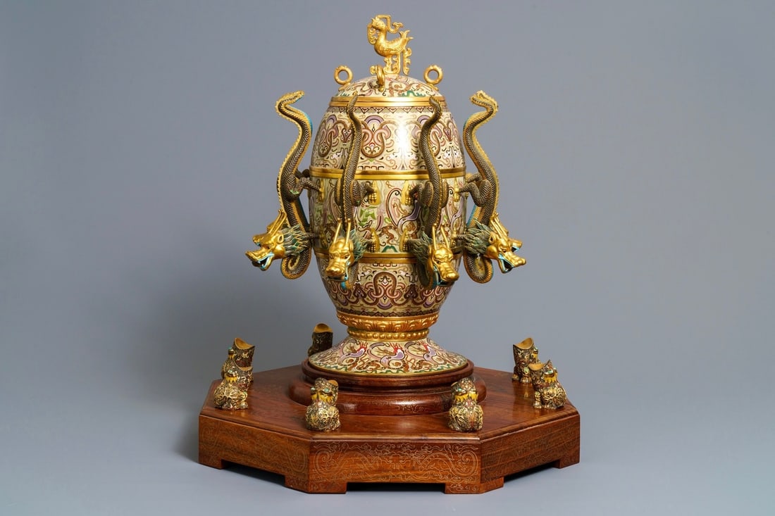 A Chinese cloisonné replica of the seismograph by Zhang Heng, 20th C. (1 of 11)
