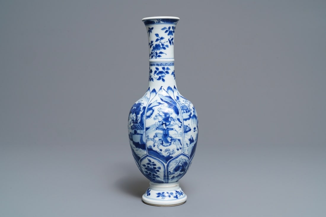 A Chinese blue and white bottle vase with horseriders and landscapes, Kangxi (1 of 8)
