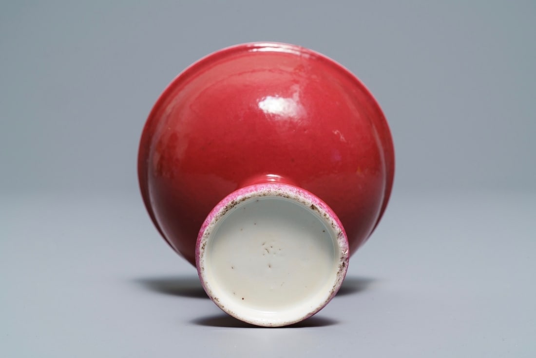 A Chinese monochrome ruby red stem cup, 19th C. - 2