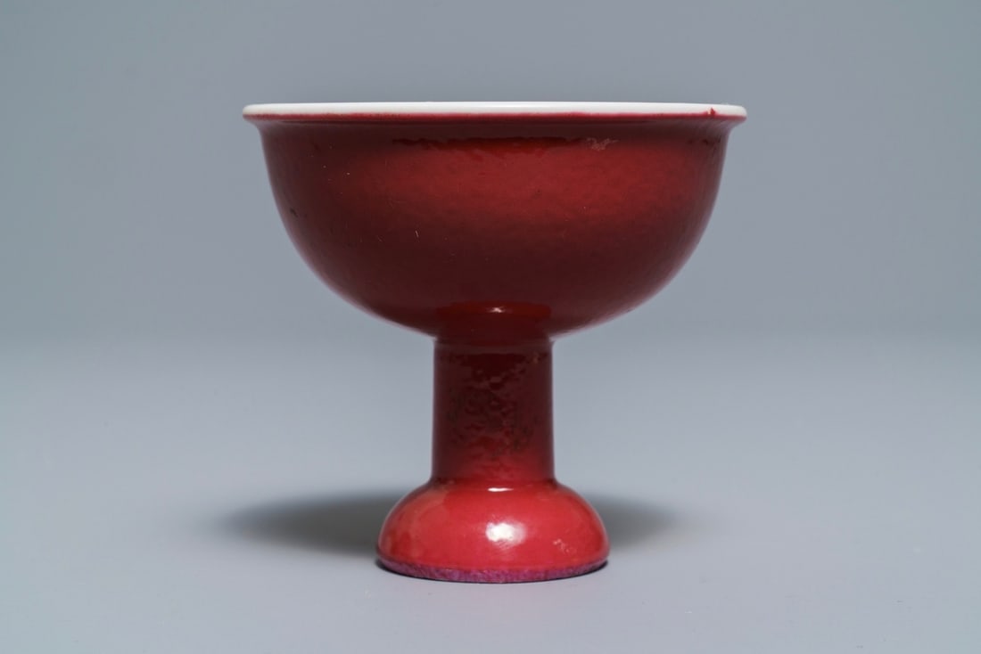 A Chinese monochrome ruby red stem cup, 19th C. - 5