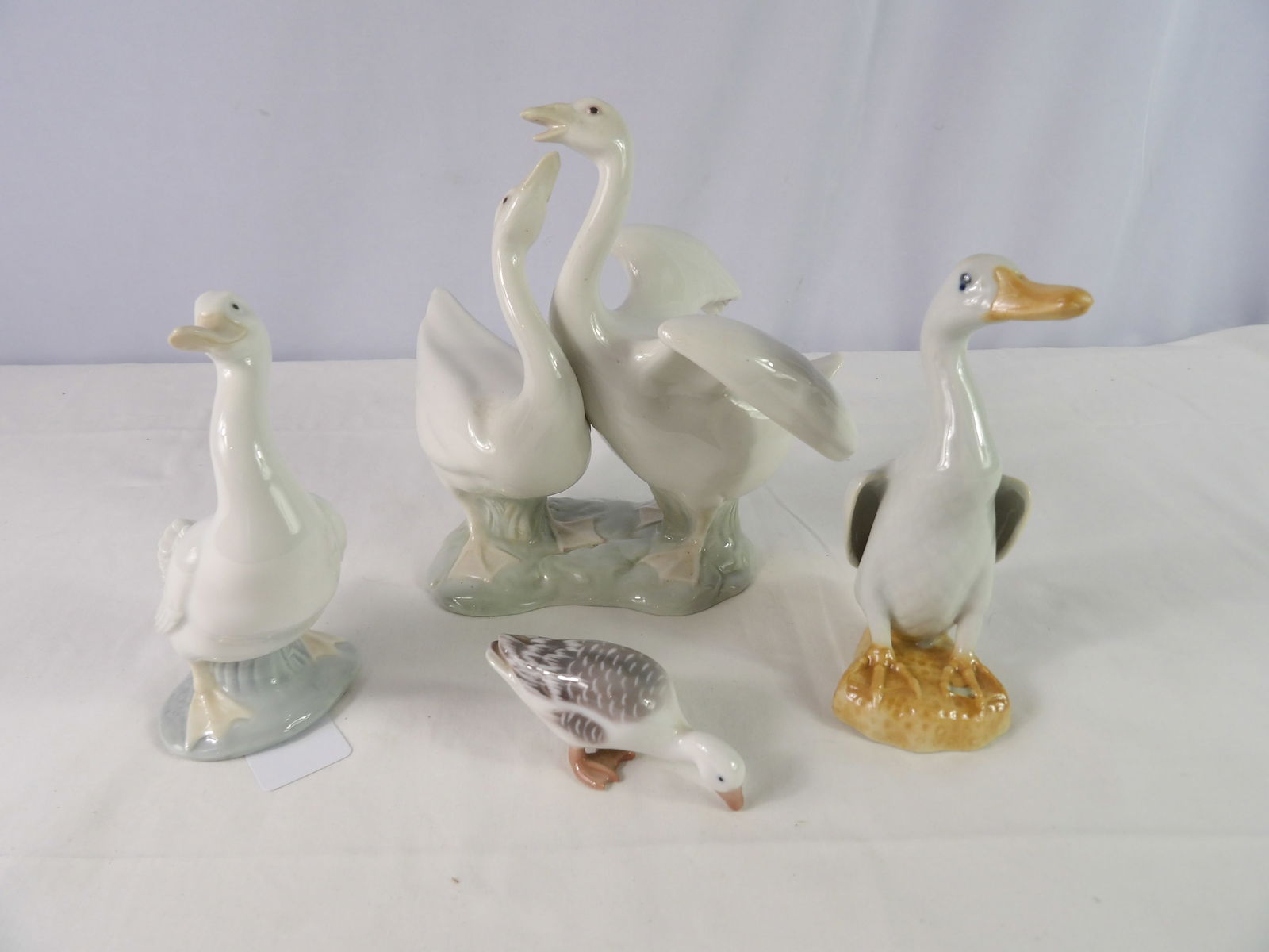 4 Pcs.- Porcelain Geese Figurines, 1 Pc is Lladro, all excellent condition (1 of 3)