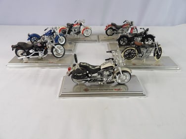 7 Maisto Harley Davidson Models