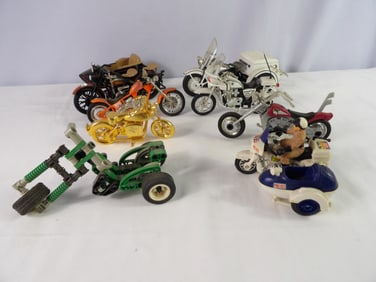 8 Harley Davidson Figurines
