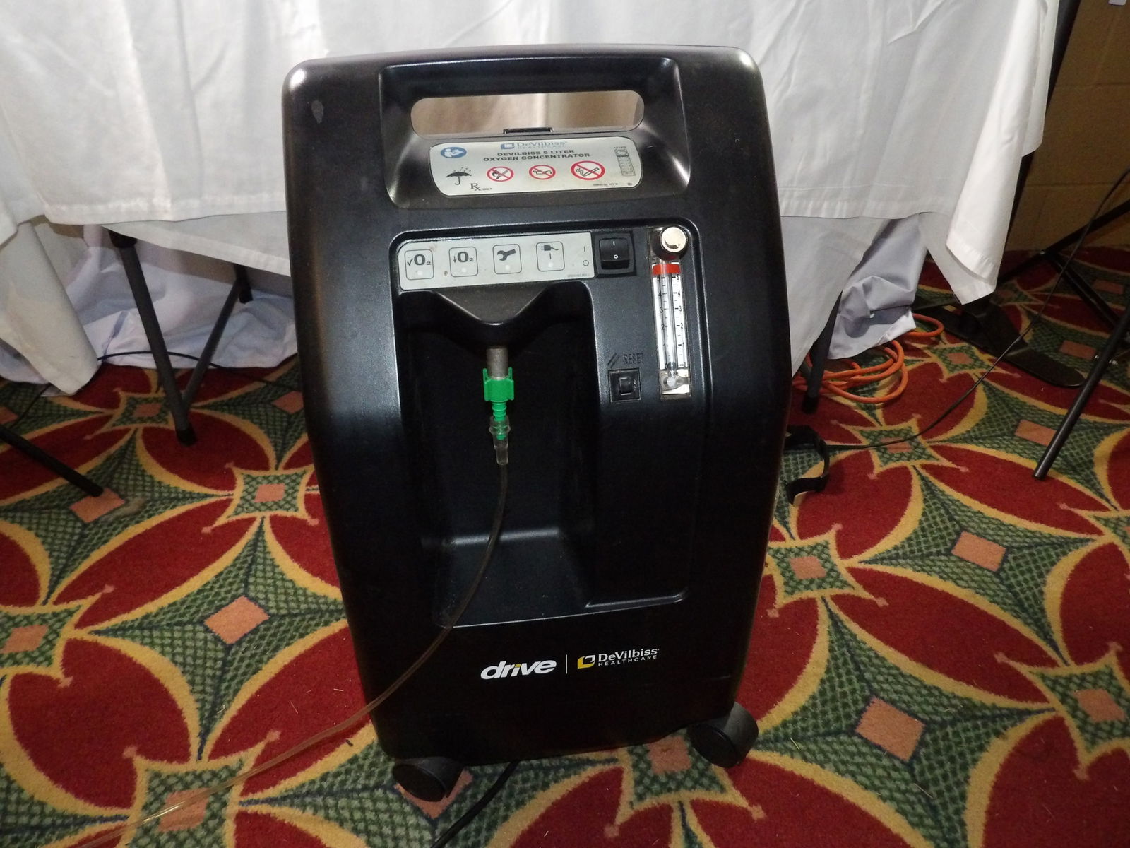 DeVilbiss 5 Liter Oxygen Concentrator (1 of 4)