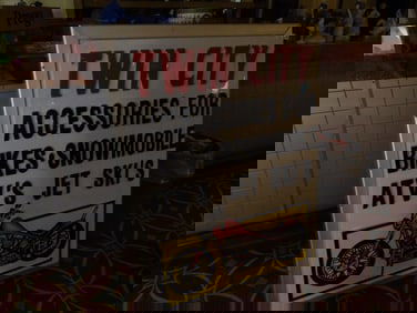 New Twin Cities Accessories internally lit sign